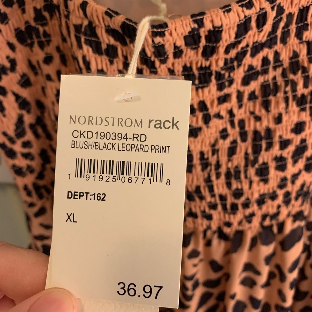 Blush leopard tiered maxi dress - Picture 5 of 7